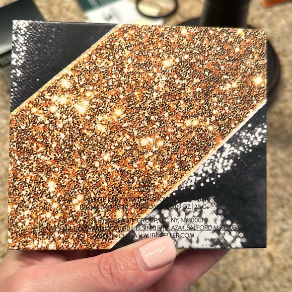 Laura Geller The Best Dressed Face Palette - Picture 3 of 3